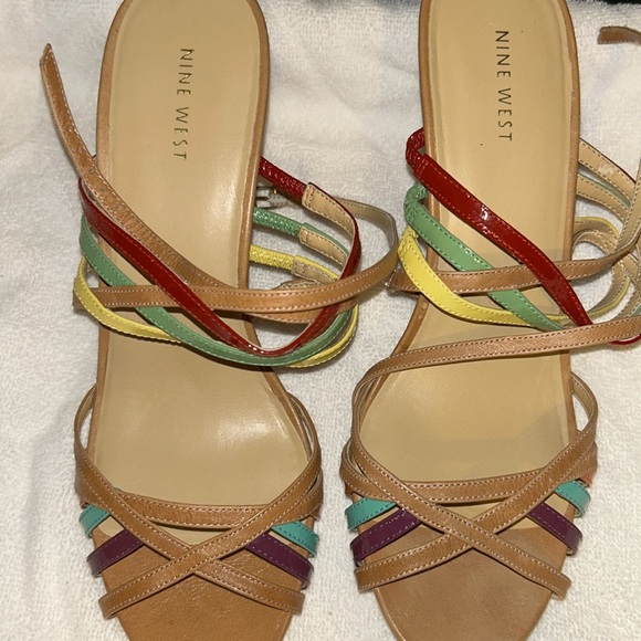 Nine West size 9M cork color with multi-colored stripes - Picture 3 of 9